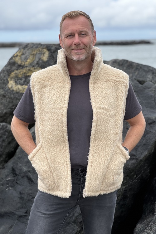 Uldveste af 100% uld fra WOOLWEAR of Scandinavia på tilbud her!